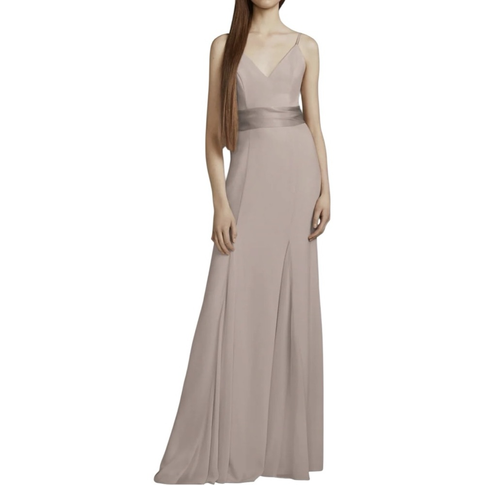 Vera Wang White V-Neck Crepe Mermaid Bridesmaids Dress size 2 NWT Biscotti